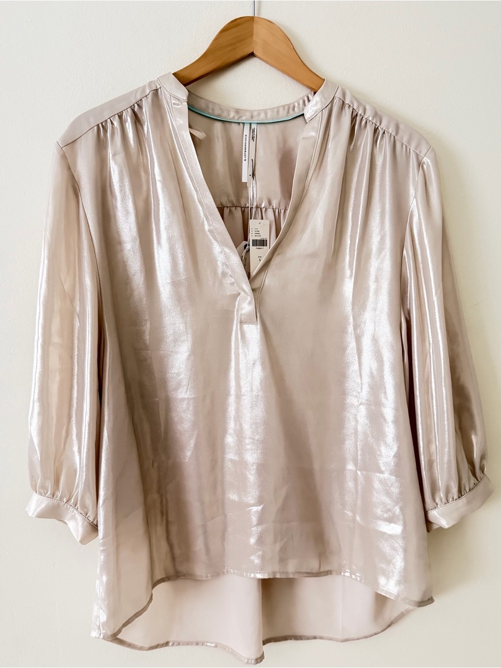 Anthropologie Shimmery Pearl Beige Metallic V-Neck Blouse - Picture 5 of 7